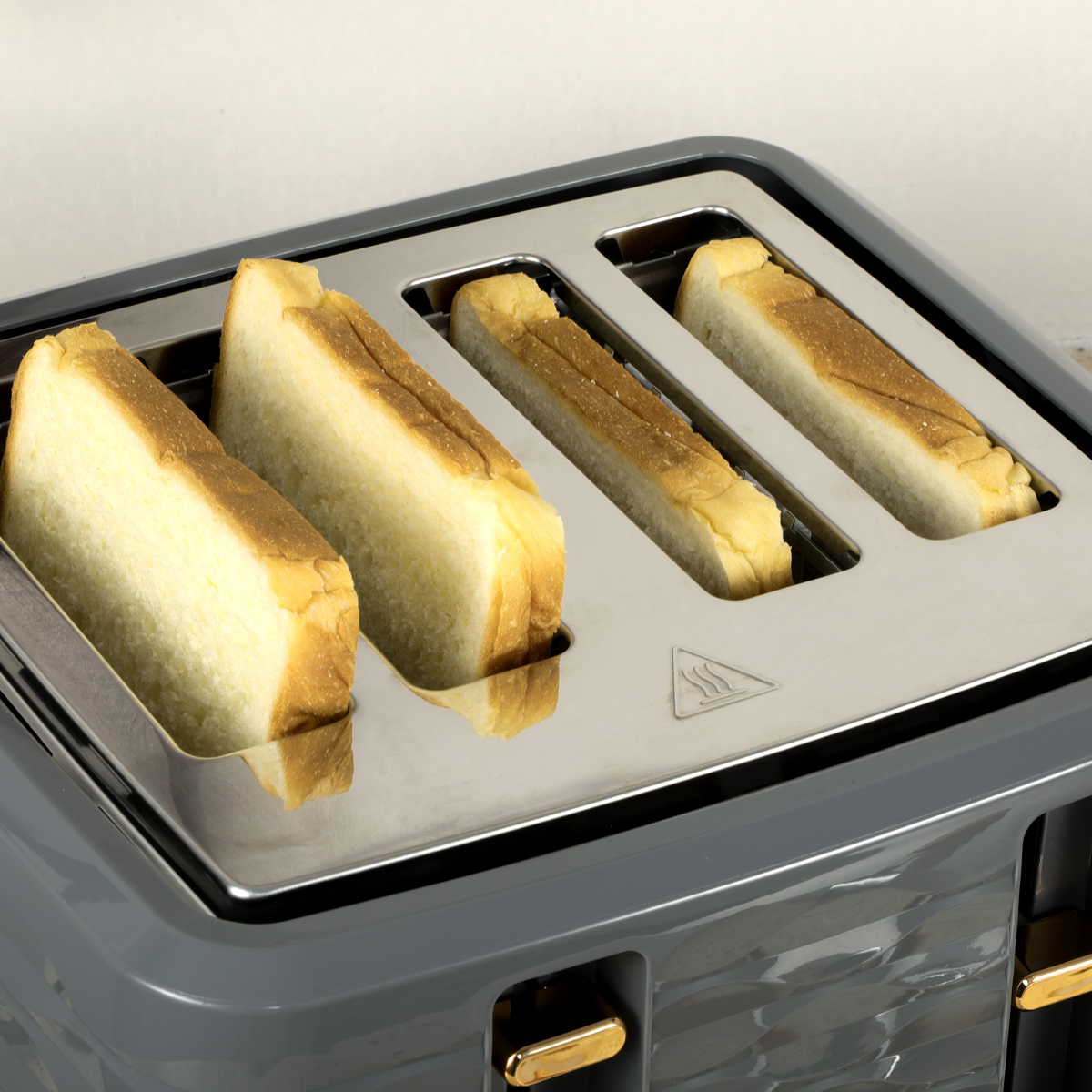 Stylish Kettle & Toaster Set: Rapid Boil & 4-Slice Perfection!