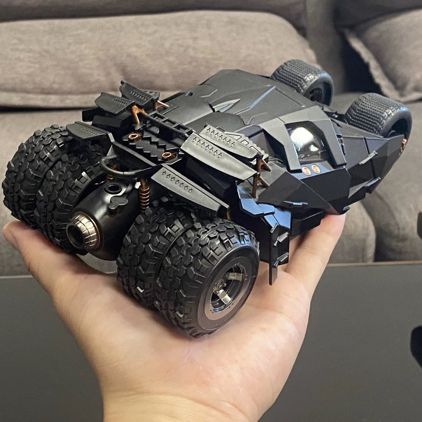 1:24 Batmobile Alloy Die Casting Truck Model Sound & Light Start Sprayable Children Toys Birthday Present