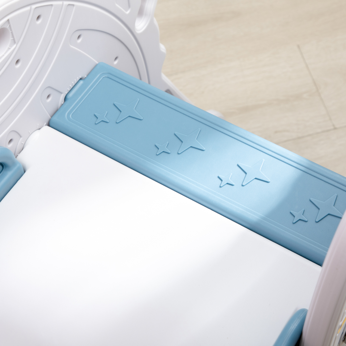 AIYAPLAY Space-Themed Baby Slide - Freestanding 1.5-3Y, Blue