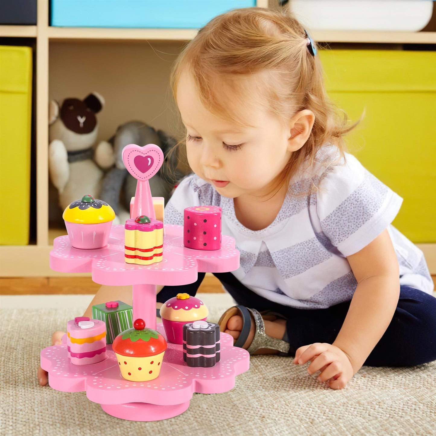 SOKA Magnetic Heart Cake Stand