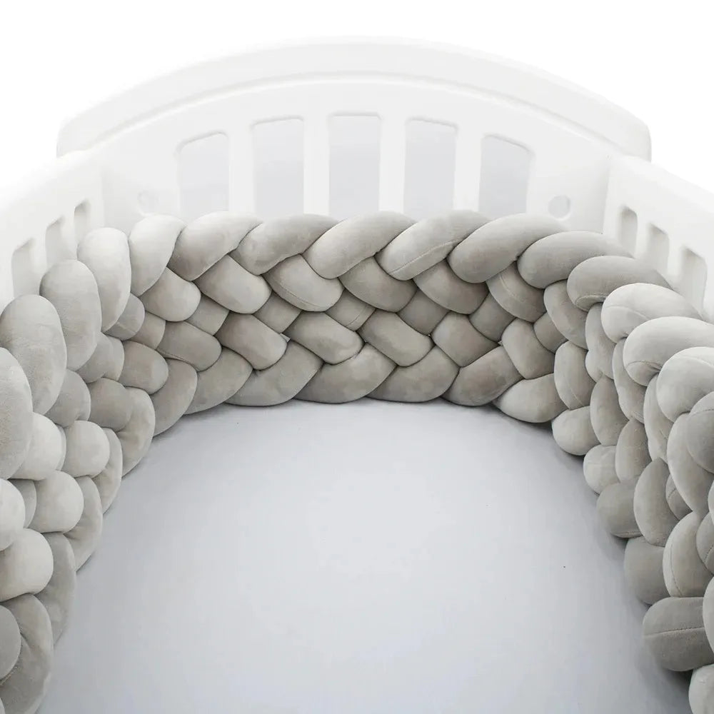Wide Baby Knot Bed Bumper & Nest - White & Light Grey