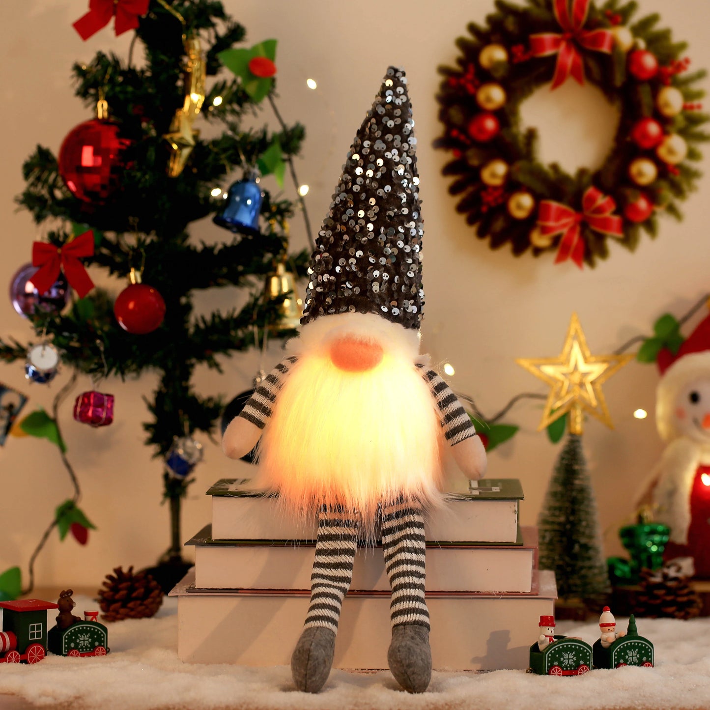 Glowing Christmas Gnome Doll – 30cm LED Faceless Plush Ornament for Tree & Home Holiday Decoration 2025