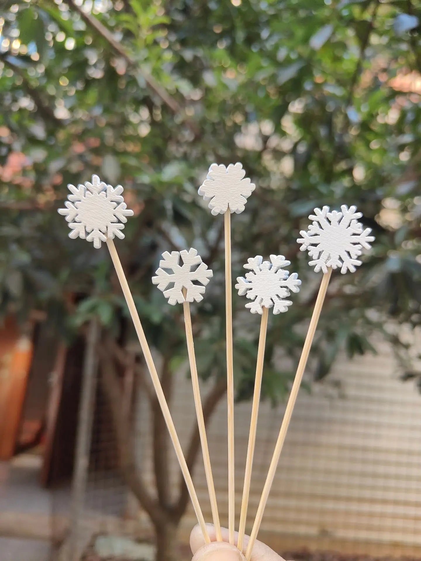 50pcs Christmas Fruit & Dessert Sticks – Bamboo Party Picks with Snowflake, Tree, Elk, Santa & Snowman Designs