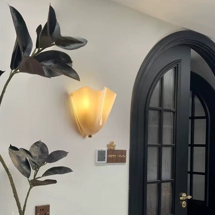 Modern Shell-Shaped Wall Sconce - 4 Colours