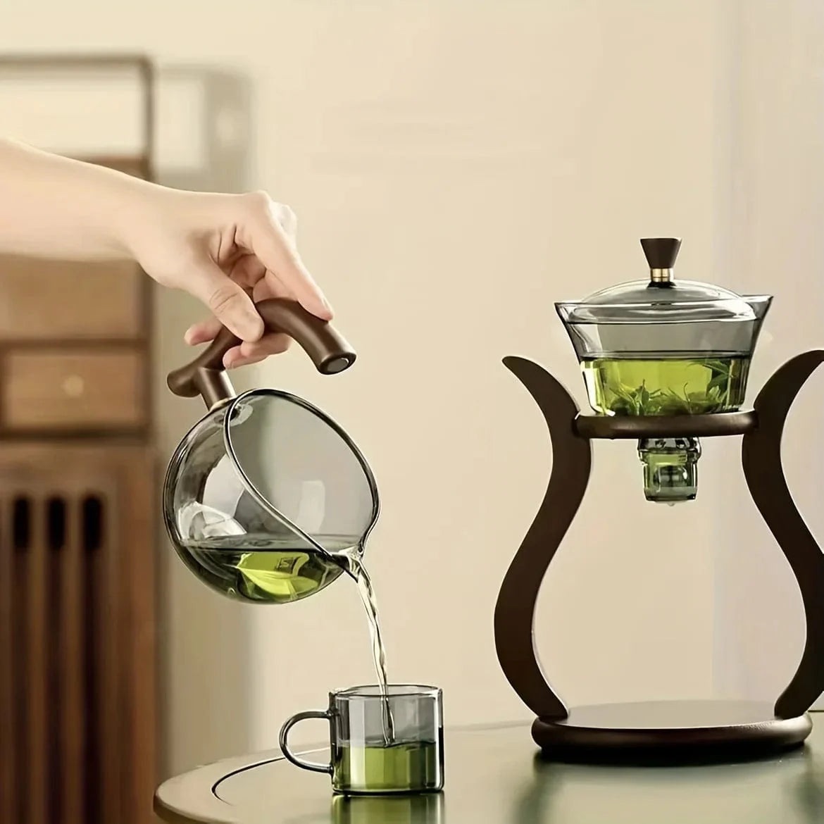 ZenFlow: Lazy Chinese Glass Tea Set with Magnetic Switch Infuser