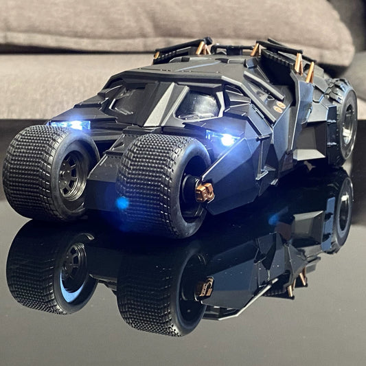 1:24 Batmobile Alloy Die Casting Truck Model Sound & Light Start Sprayable Children Toys Birthday Present