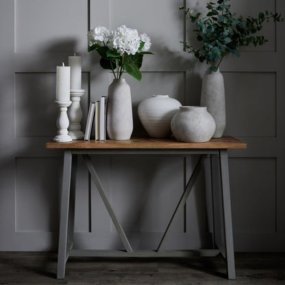 Darcy Timeless & Characterful Texture Stone Planter