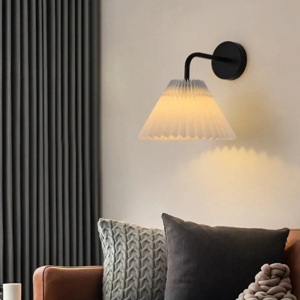 Retro Modern Luxury Wall Lamp With White Tapered Lamp Shade - Gold & Black