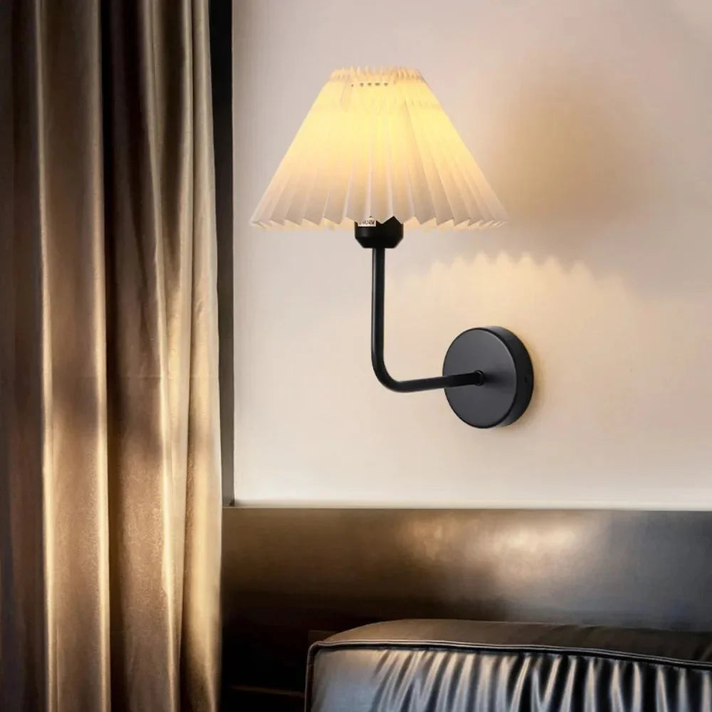 Retro Modern Luxury Wall Lamp With White Tapered Lamp Shade - Gold & Black