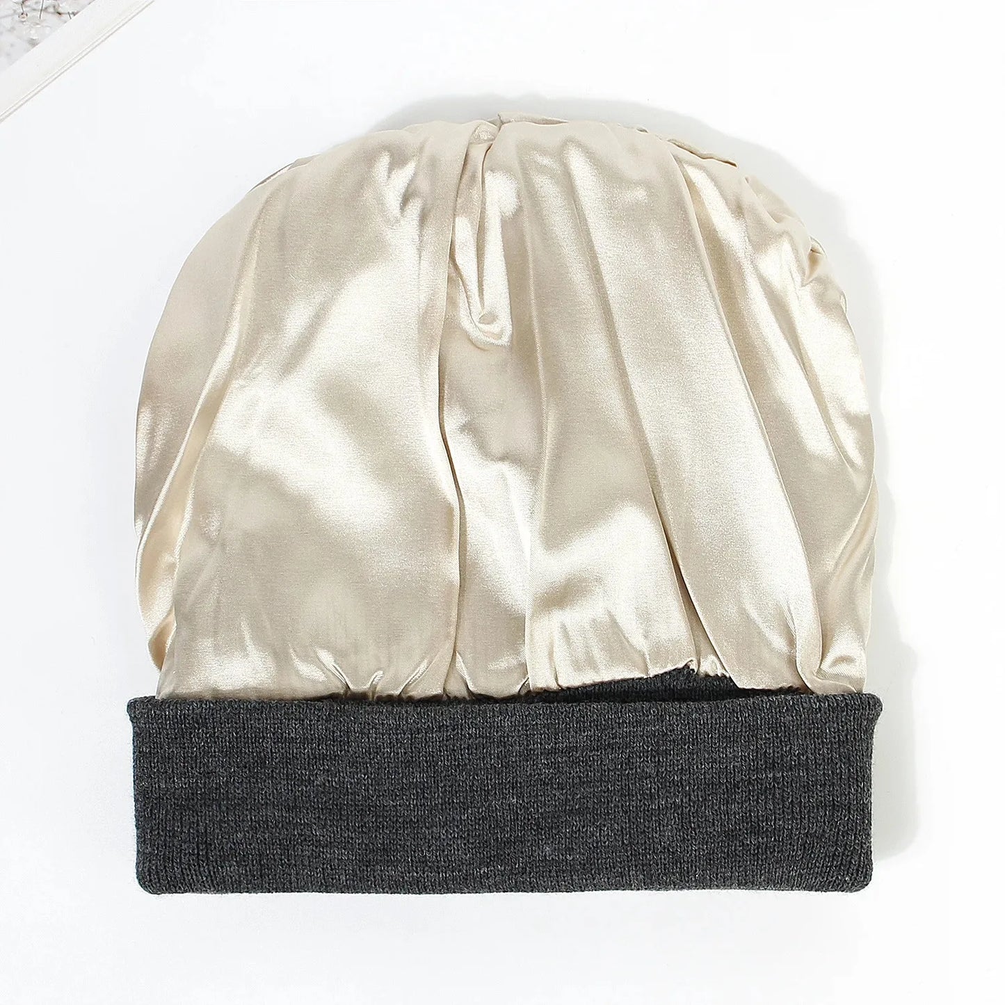 Unisex Satin-Lined Beanie Hat – Anti-Static Silk Lining Warm Knit Skull Cap for Winter & Hair Protection
