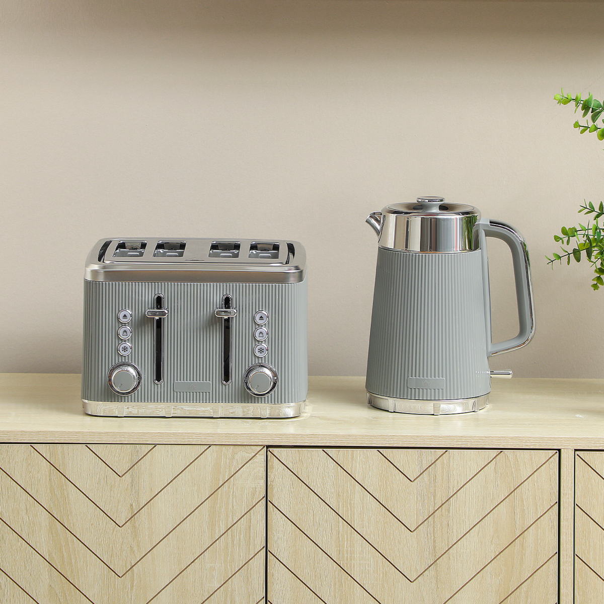 Rapid Boil Kettle & 4-Slice Toaster Set - Stylish Breakfast Essentials!