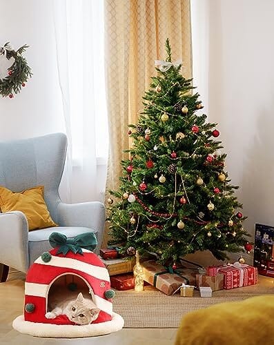 Cute Christmas Cat House