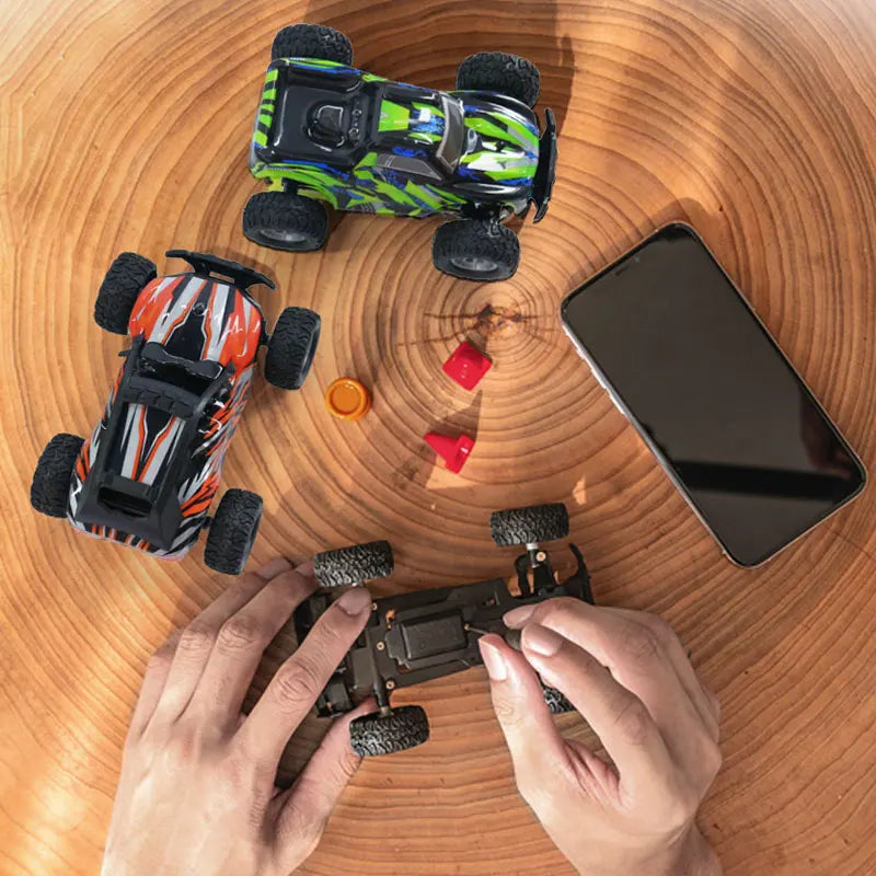 High-Speed 1:32 Remote Control Car - 20 Km/H All-Terrain Electric Toy with 2.4GHz Technology