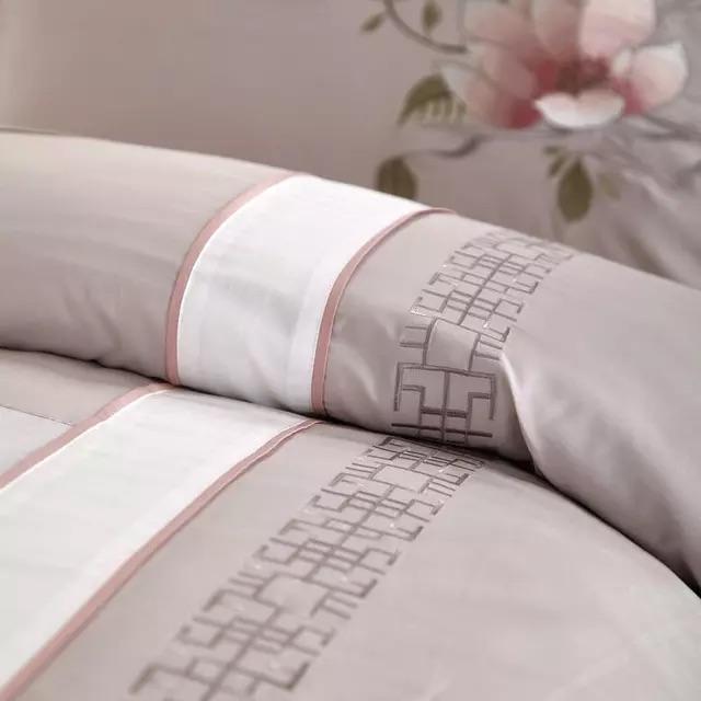 Sakura Bloom Duvet Cover Set (Long-staple Sateen Cotton)