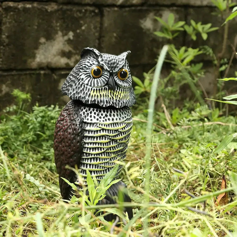 Realistic Fake Owl Decoy With Rotating Head For Pest Control